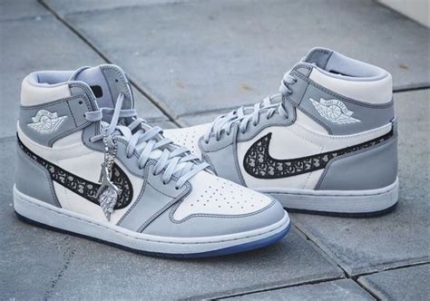 dior retro 1 jordan|Dior jordan 1 high top.